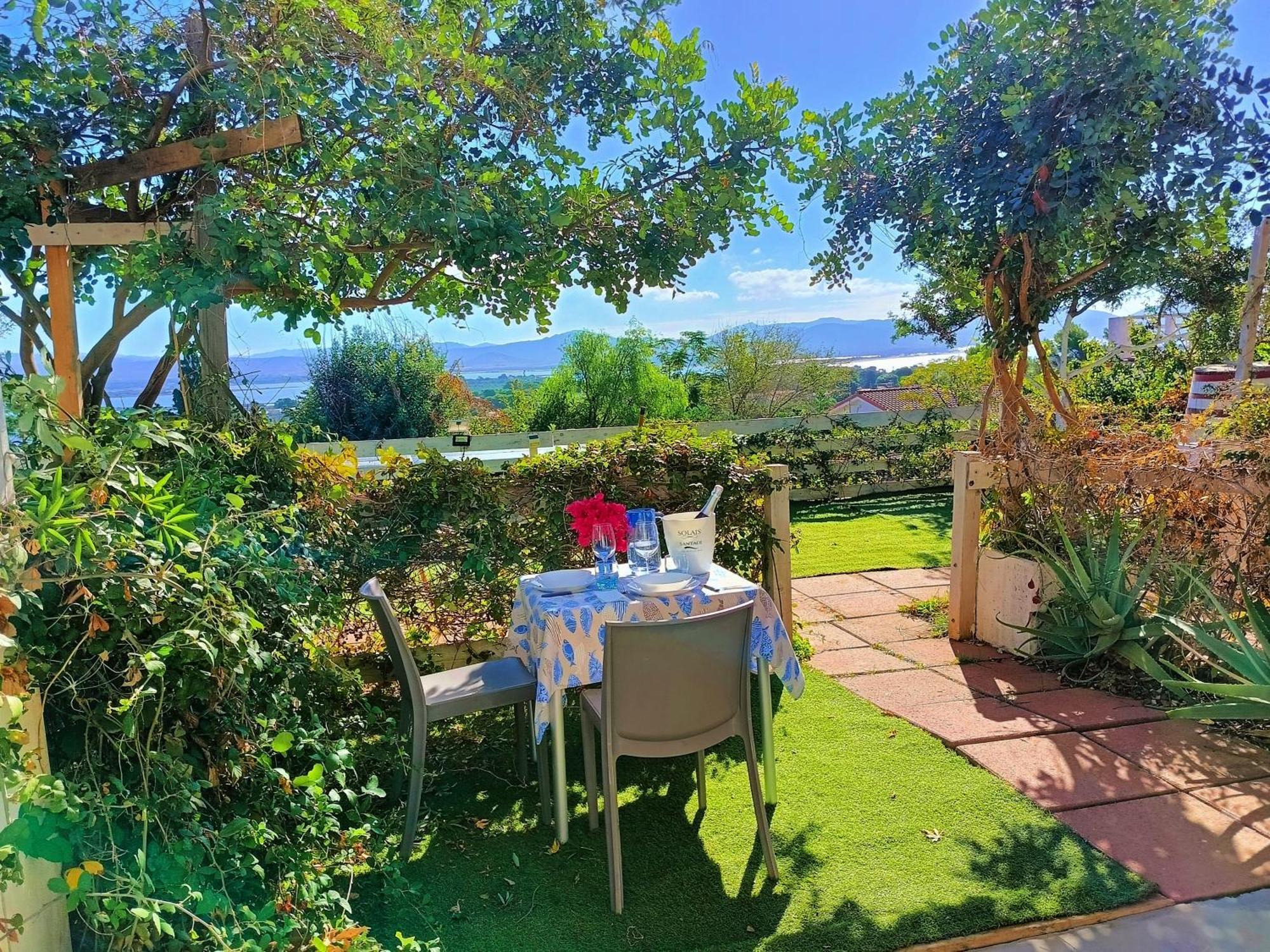 Panohome Porto Pino Bagian luar foto